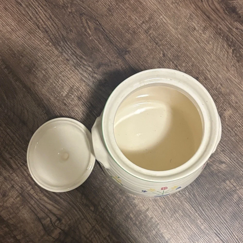 Charming Cream Ceramic Storage Jar with Floral Accents